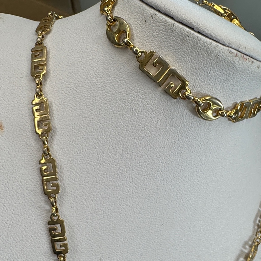 Givenchy VintageGold Necklace and Bracelet Set - Picture 6 of 13